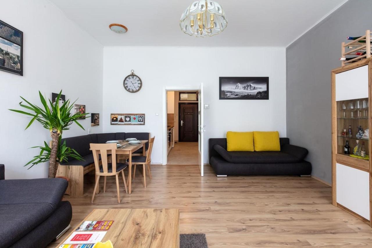 Sunny Renovated Apartment Close To Downtown Vienna Exterior photo