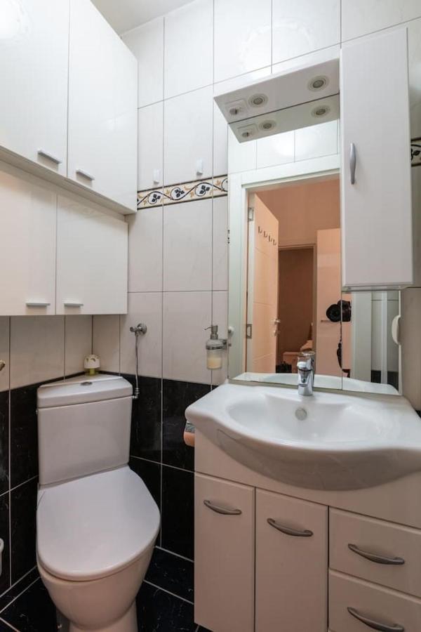 Sunny Renovated Apartment Close To Downtown Vienna Exterior photo