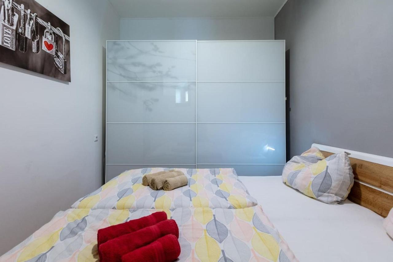 Sunny Renovated Apartment Close To Downtown Vienna Exterior photo
